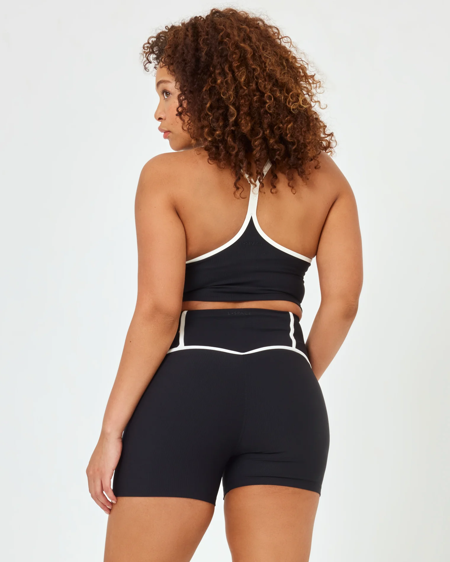 Revel Short - Black-Cream - Image 7